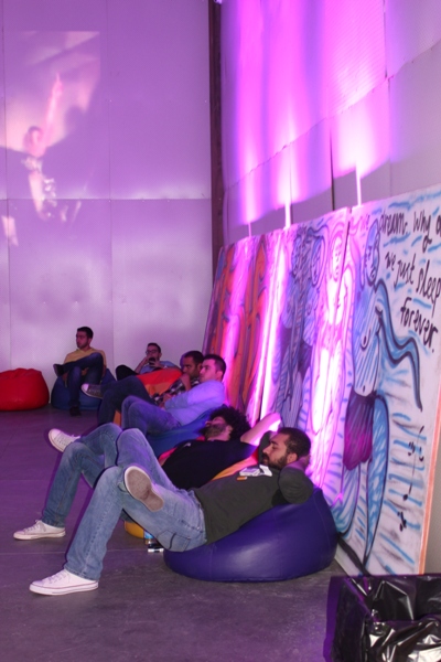 Online Collaborative Party